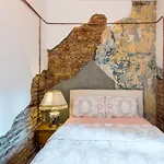 By Galata- Historical And Modern Apartment