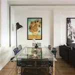 Chic, Cozy Apartment With Garden In Besiktas