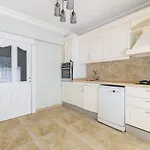 Fully Furnished Magnificent Flat In Uskudar