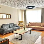 Spacious And New Family Apartment