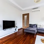 Spacious Flat Near Bagdat Avenue In Suadiye