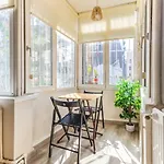 Spacious And Stylish Flat Near Taksim In Sisli