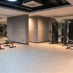Modern Apartment With On-Site Gym And Spa