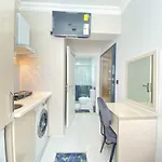 New Studio 1 Min To Trump Mall And Metro In Sisli