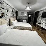 Star Apartment
