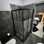 Lions Suit Hotel