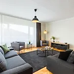 Lovely Flat With Great Location In Sisli