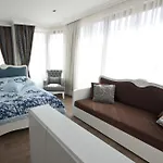 Molton Kabatas Hotel