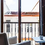 Convenient Flat 10 Min To Taksim And Citys Mall