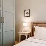 Trendy Apt, Balcony, 2 Min To Main Ave