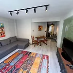 Central & Cosy Flat For 4 Person