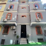 La Perla Hotel
