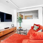 Signature Luxury Apartment At Galataport / Emre 11