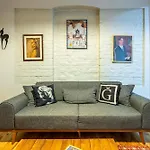 1 Bd Chic Garden Flat In Taksim
