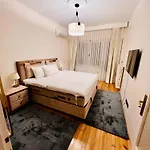 Central Of Cihangir Cozy Location,2 Bedrooms And An Elevator