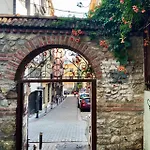 Kadikoey Yeldegirmeni\'Nde Daire