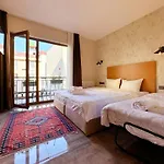 Sultan Pier Hotel