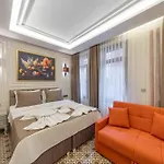 Pera Luna Premium Hotel