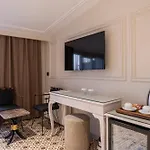 Pera Luna Premium Hotel