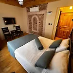 Antique Pearl Hotel