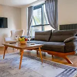 Parla Suite Hotel