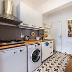 Cihangir Charm:Sunny 1Br Retreat