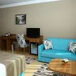 Golden Lounge Hotel