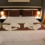 Sara Suit Hotel