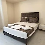 White Crown Apartman Ve Yasam Merkezi