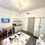 Yellowhouse Room 2