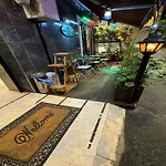 Galatagreenapplehotel