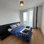 Luxury Designed Comfortable 2 Rooms & 1 Living Room Apartment Free Parking Garaj