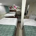 Sultanahmet Blue Yacht House