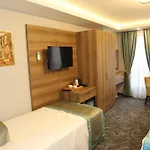 Grand Kavi Hotel