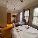Amida&Nurayhousehotel