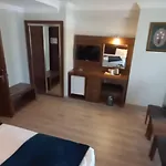 Rhiss Hotel Bostanci