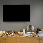 Upsuites Hotel