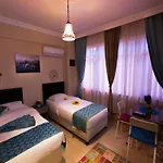 A\'La House Hotel