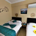 A\'La House Hotel