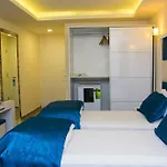 Deep Hotel