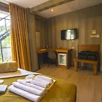 Kuzen Otel (Adults Only)
