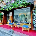The Beyoglu House