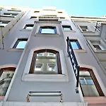 Montena Suite (Adults Only)