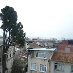 Ekim Apart