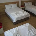 Yues Hotel