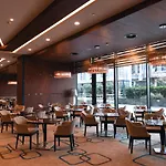 Mercure Istanbul West Hotel & Convention Center