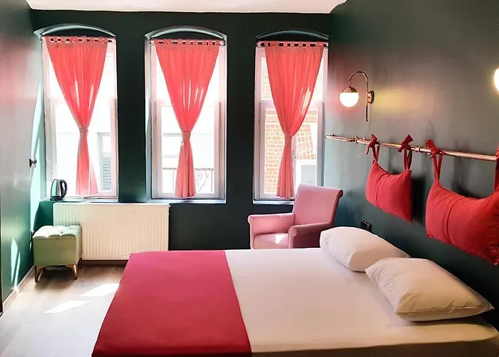 Casa Rosa Suites