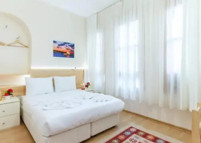 Otantik Hotel