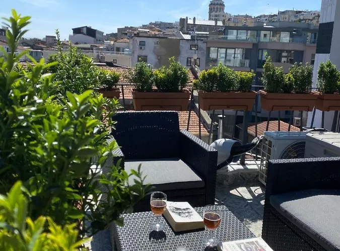 Galata Vav Suites