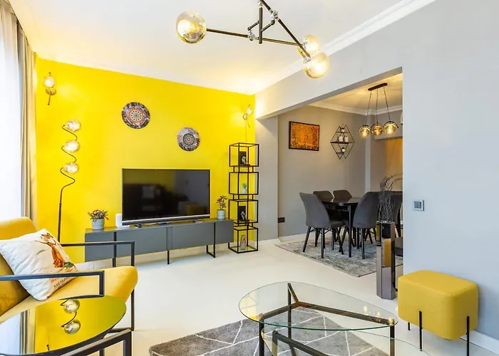 Flat Central Location On Rumeli Street Nisantasi